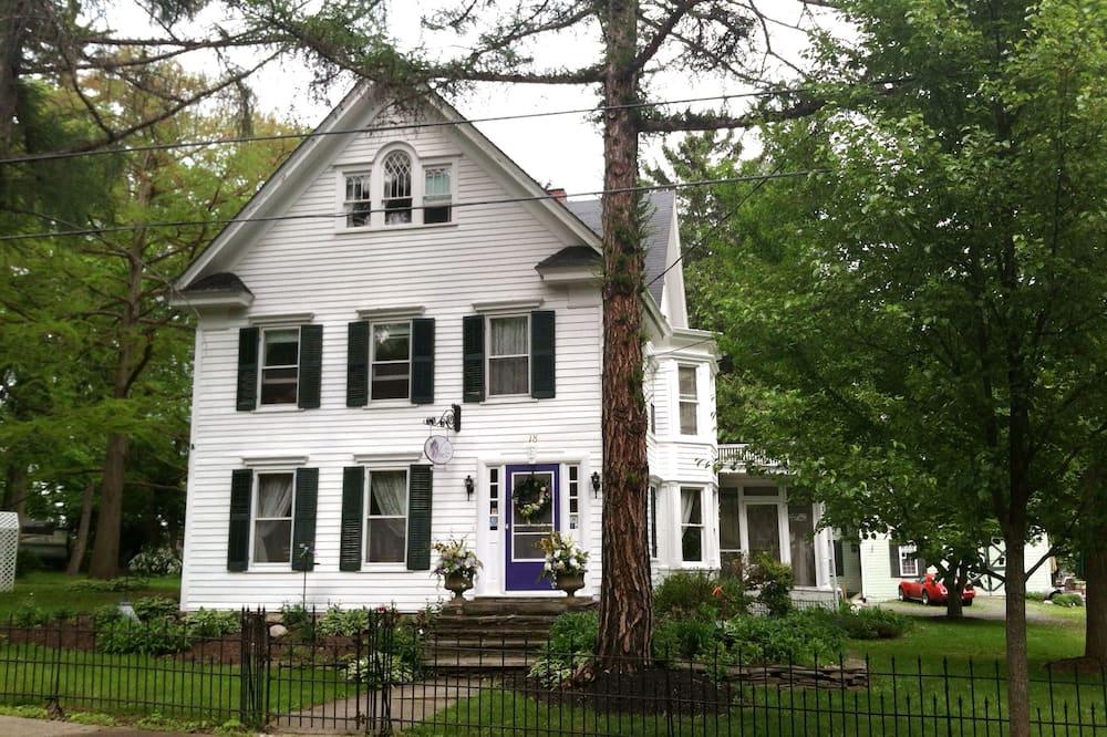 18 ヴァイン イン&キャリッジ ハウス ベッド アンド ブレックファースト（大人専用） 写真