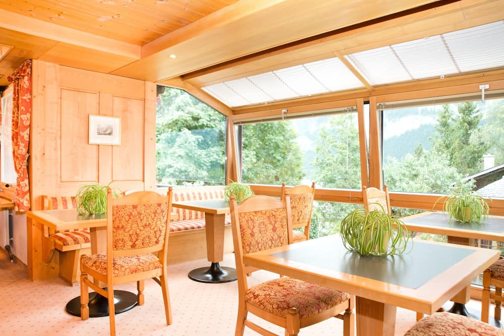 ホテル カプリス グリンデルヴァルト 写真