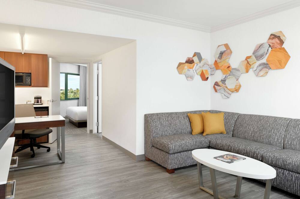 ダブルツリー スイーツ バイ ヒルトン フェニックス 写真