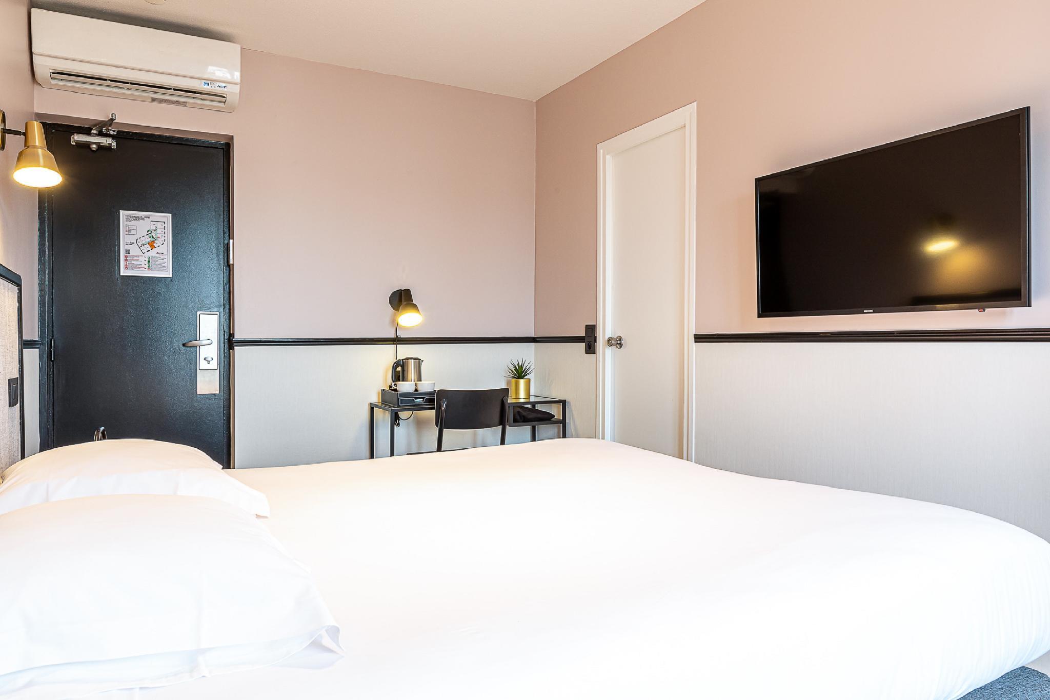 ホテル ドゥ ラデュキ 写真