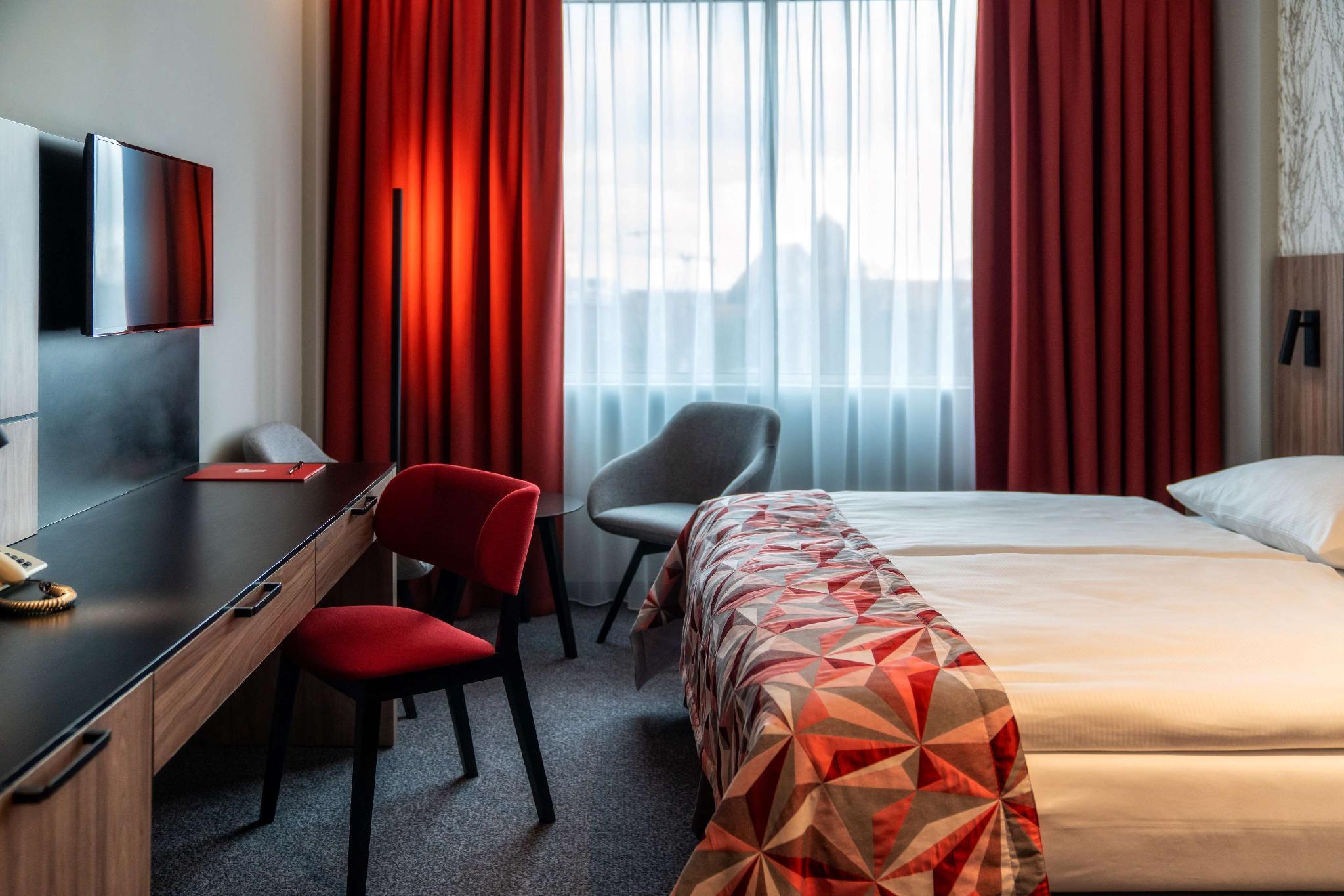 HP Park Plaza 写真