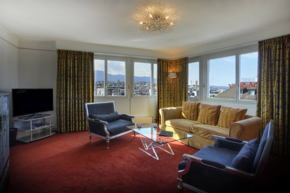 ザ ニュー ミディ ホテル 写真