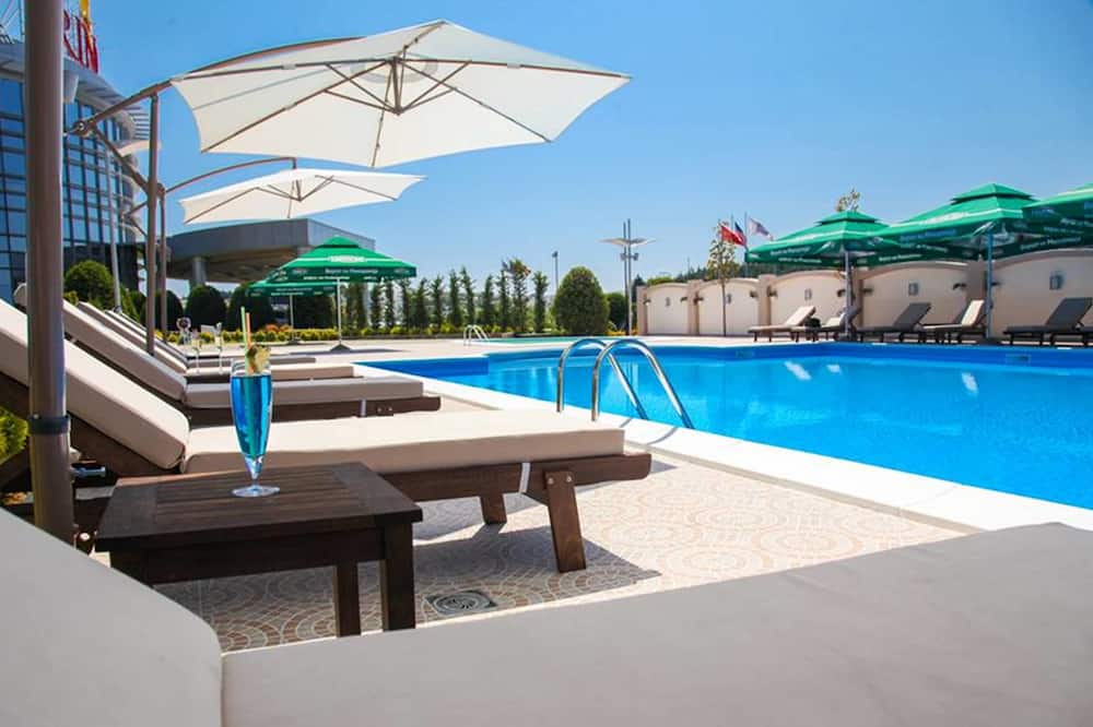 ラマダ プラザ バイ ウィンダム ゲヴゲリア 写真