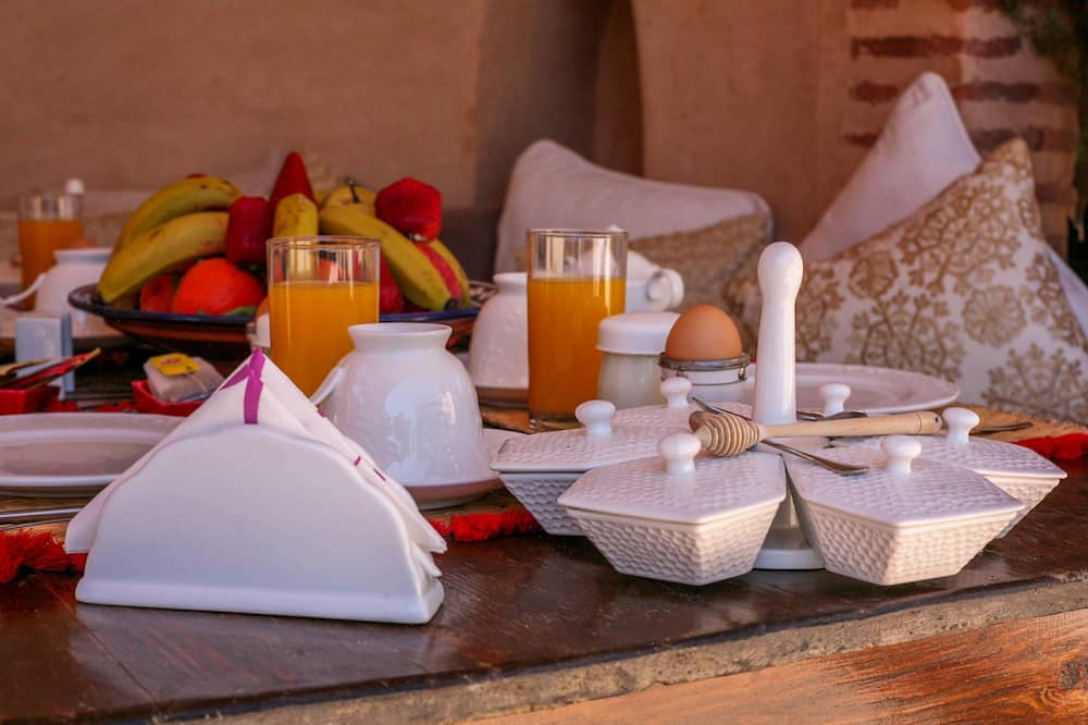 Riad Anabel 写真