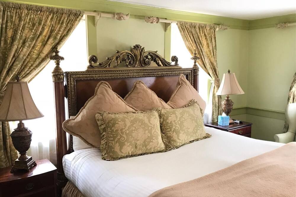 アドミラル ファラガット イン 写真