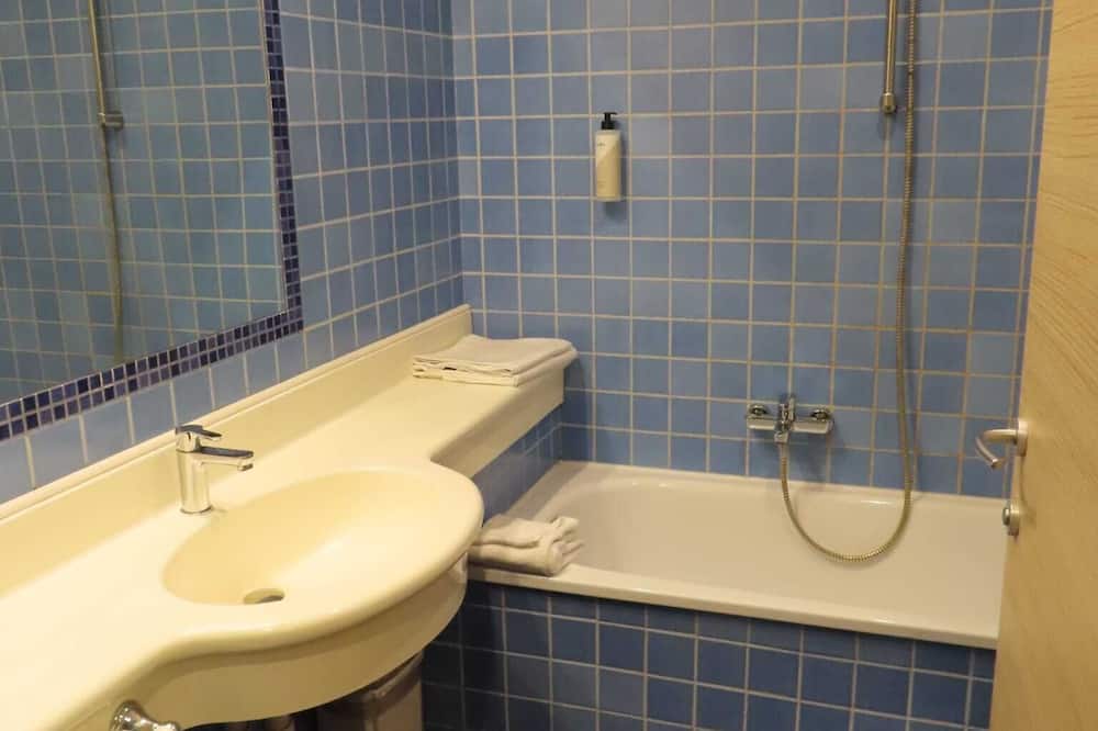 エクスプレス ホテル アオスタ イースト 写真