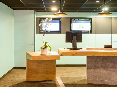 イビス ニース サントル ガール 写真