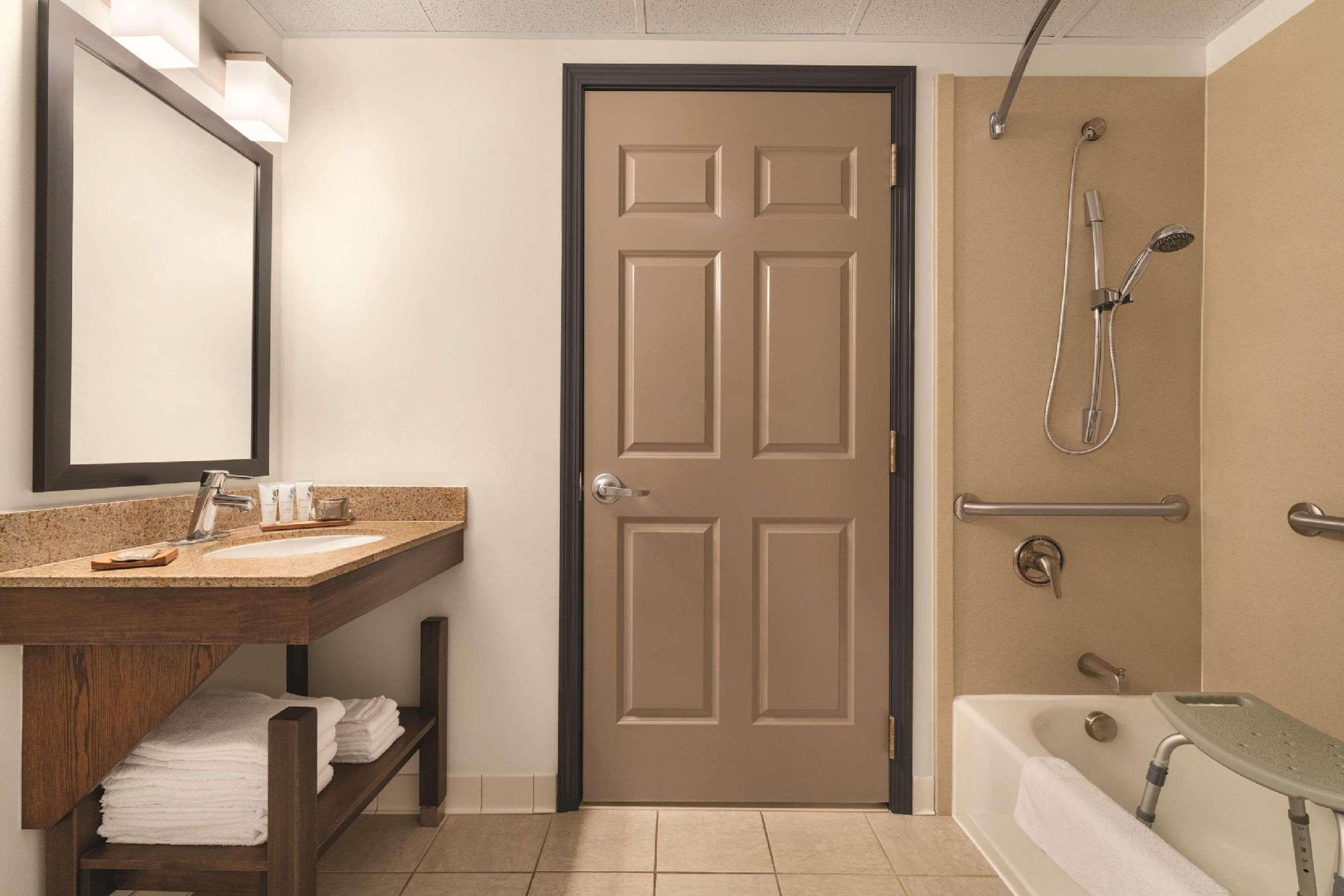 Country Inn & Suites by Radisson, Grand Rapids East, MI 写真