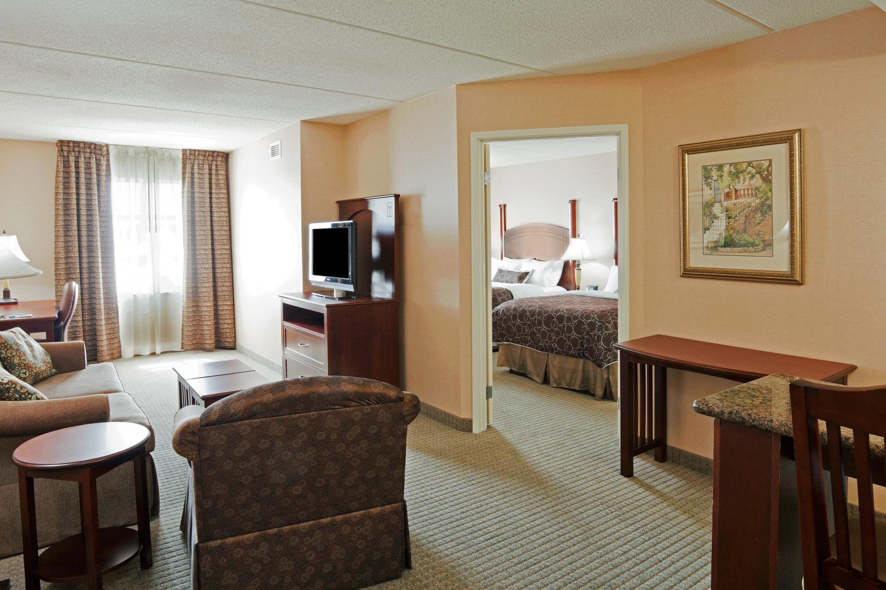 ステイブリッジ スイーツ オークビル バーリントン バイ IHG 写真