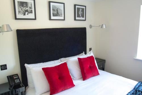 The Ship Leopard Hotel - No Children 写真