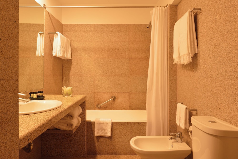 ポサーダ モステロ デ ギマランイス モニュメント ホテル 写真