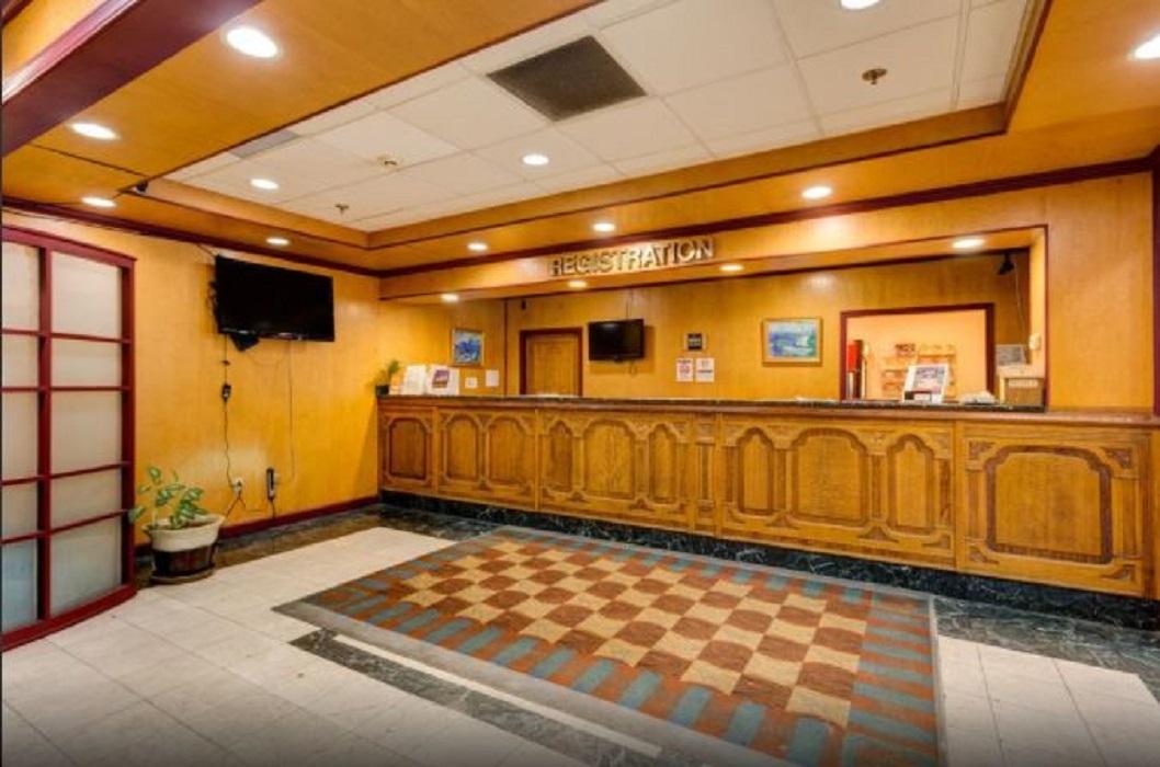 ユニバーシティ ホテル アンド スイーツ 写真