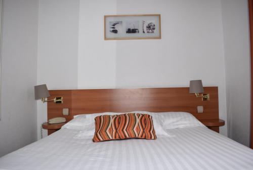 オテル コルベール 写真