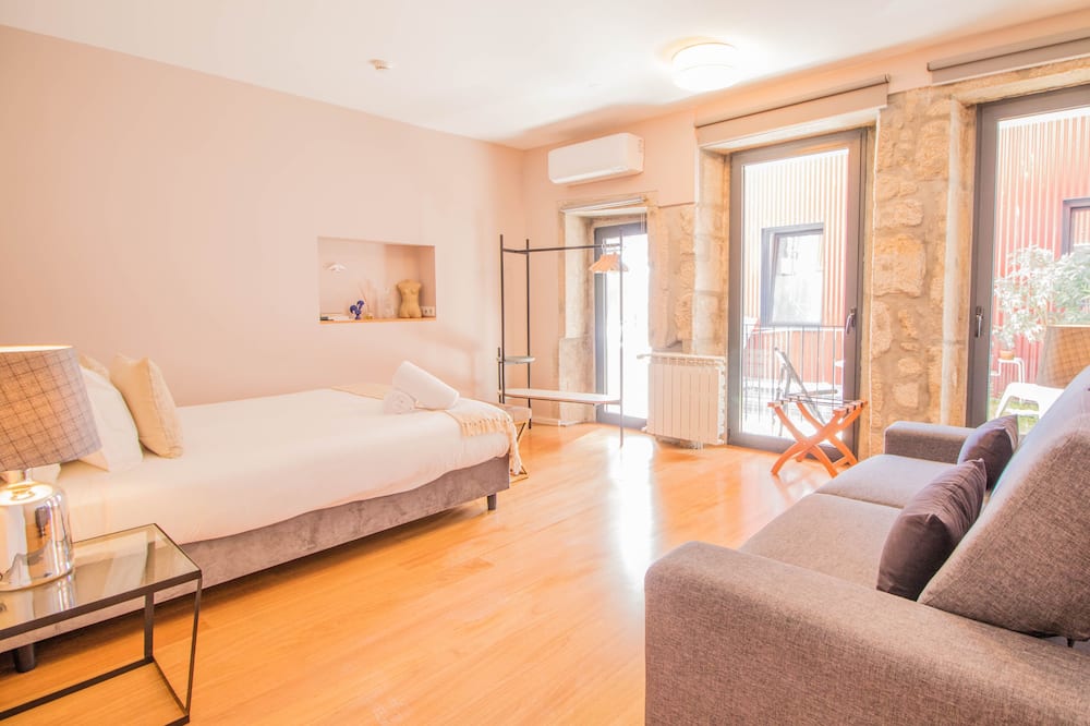 ALIBI by YoursPorto 写真