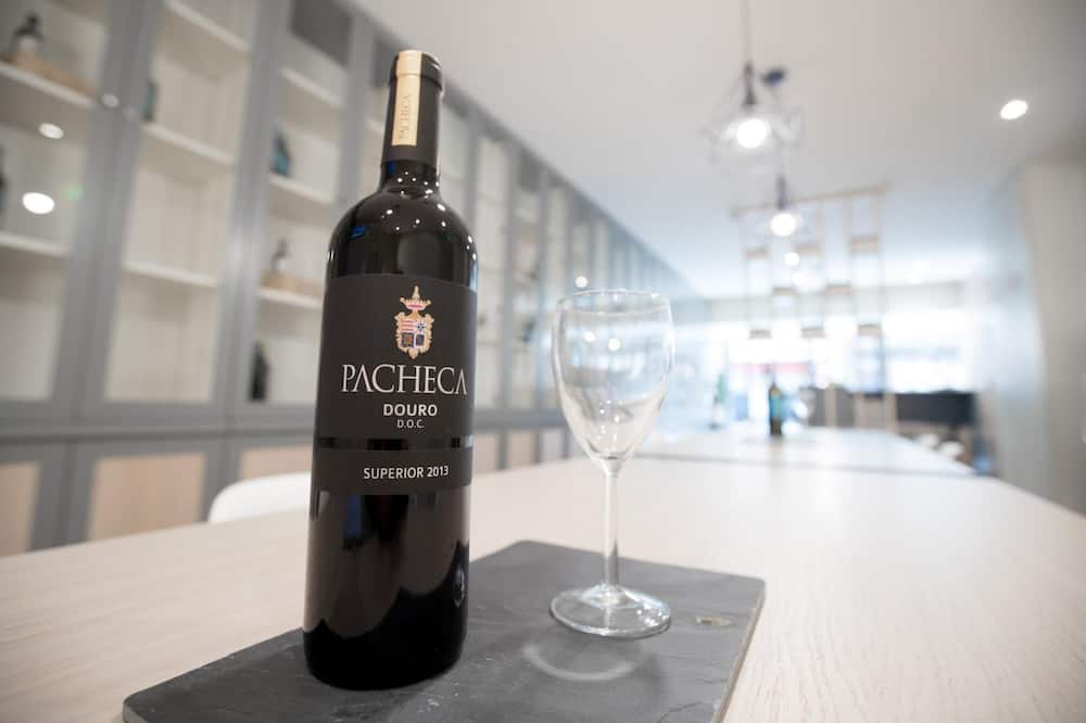 アルマダ ワイン ハウス 写真