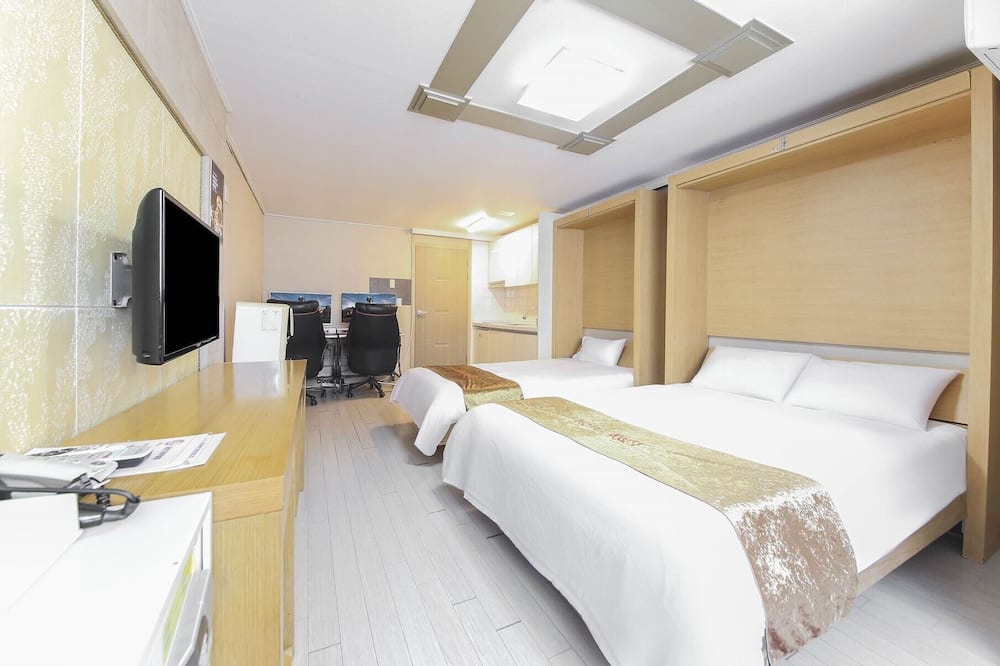 ジョイ ホテル 写真