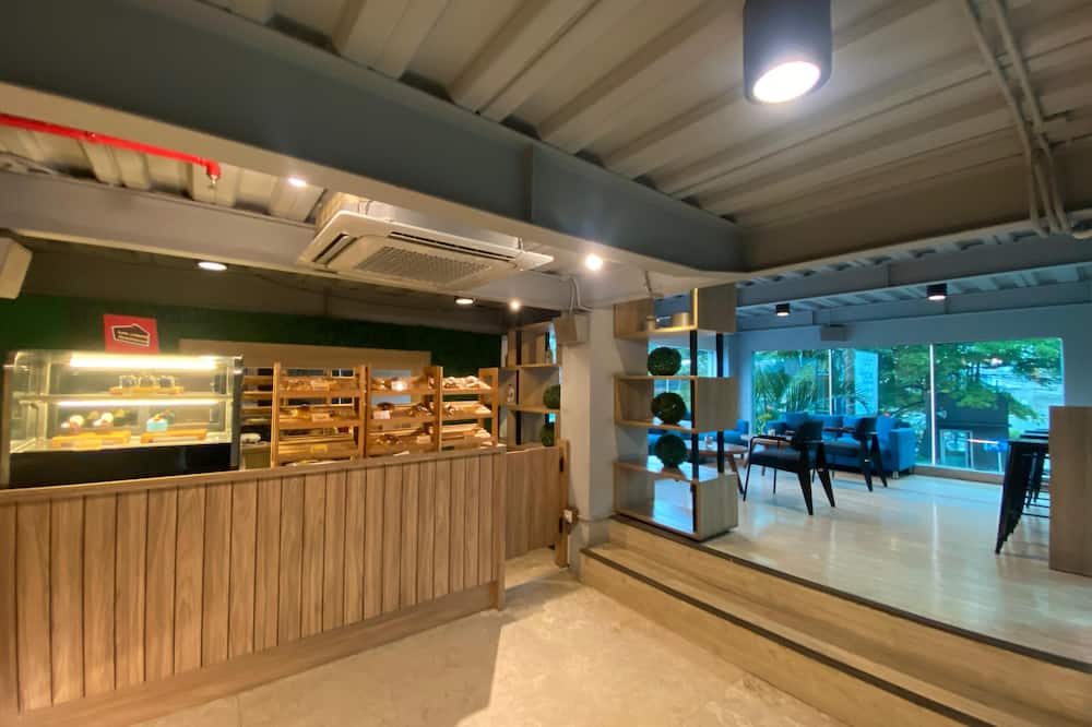 グランド コルデラ ホテル バンドン 写真