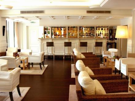 ホテル ナポレオン 写真