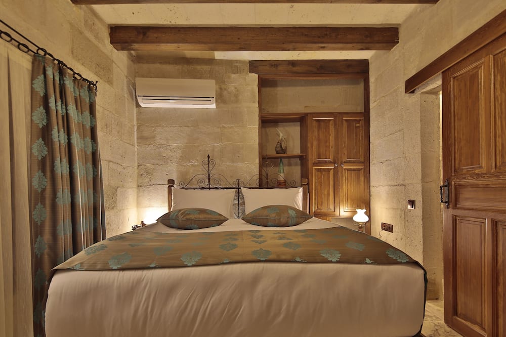 アレン ケイブ ホテル 写真