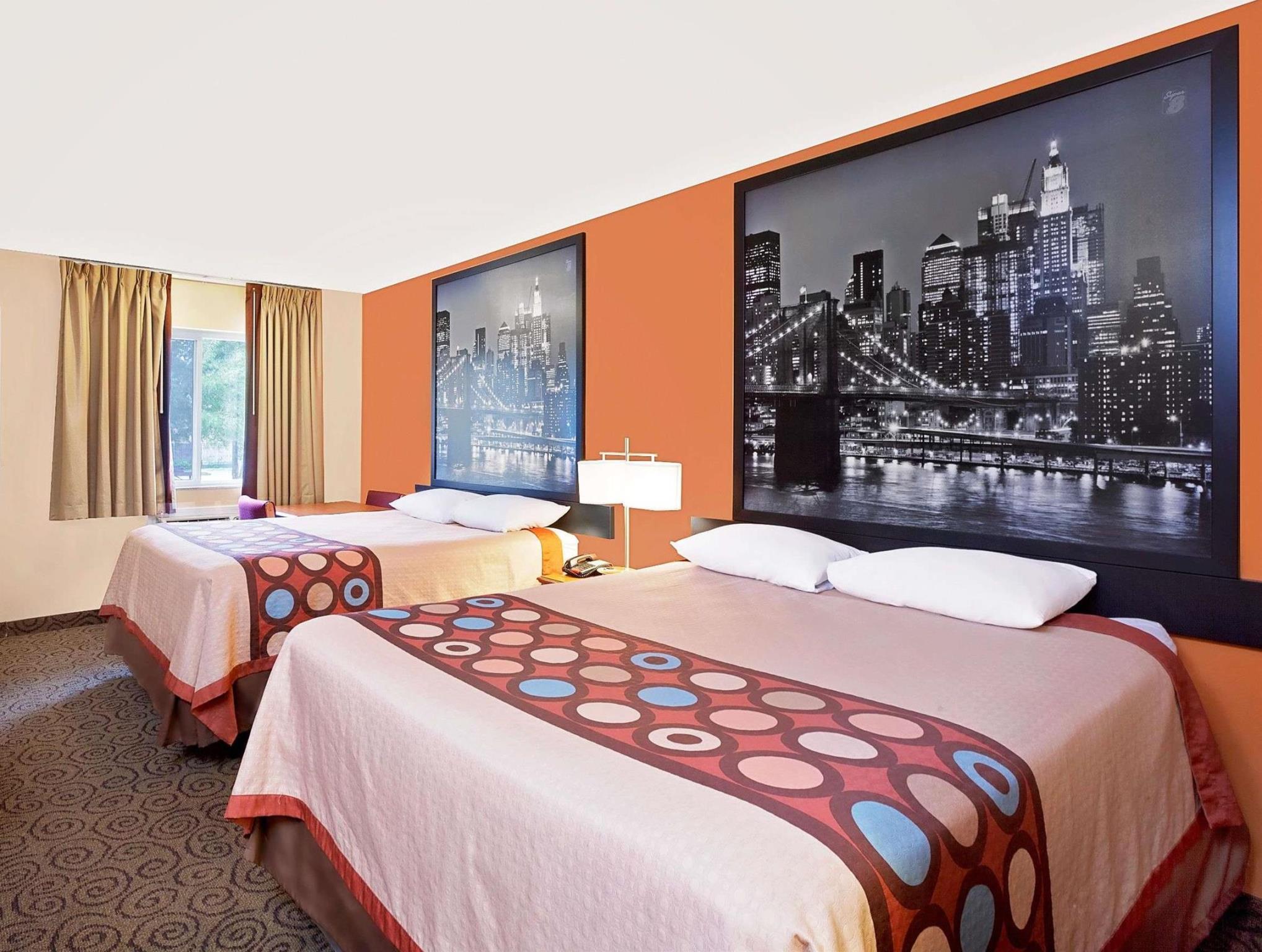 スーパー 8 バイ ウィンダム シロアム スプリングス 写真