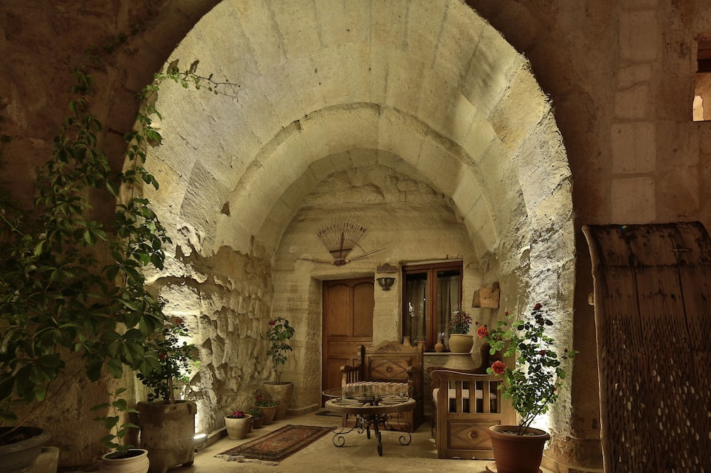 チェレビ ケイブ ハウス 写真