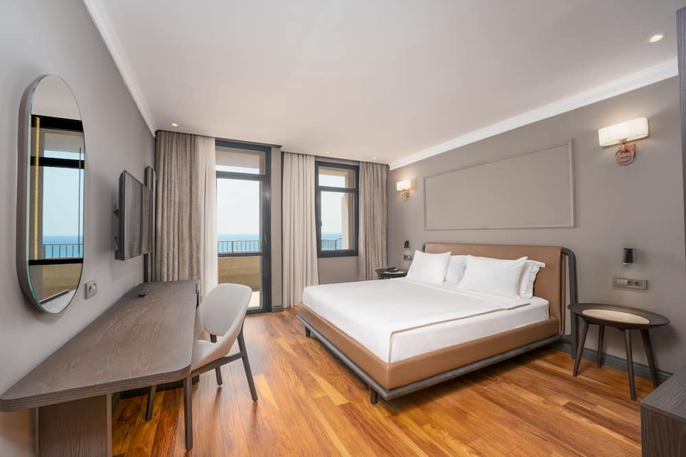 Adora Golf Resort Hotel 写真