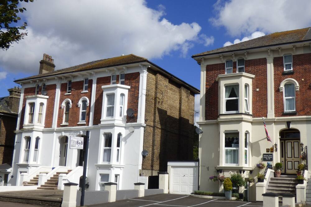 メゾン デュー ゲストハウス 写真