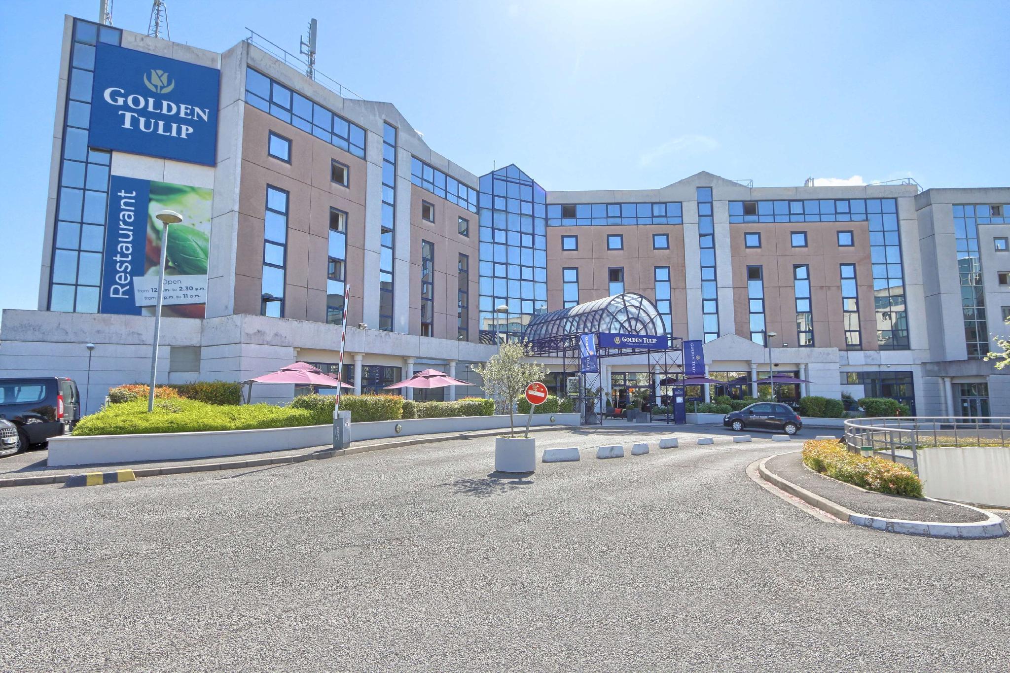 ゴールデン チューリップ パリス CDG エアポート ヴィルパント 写真