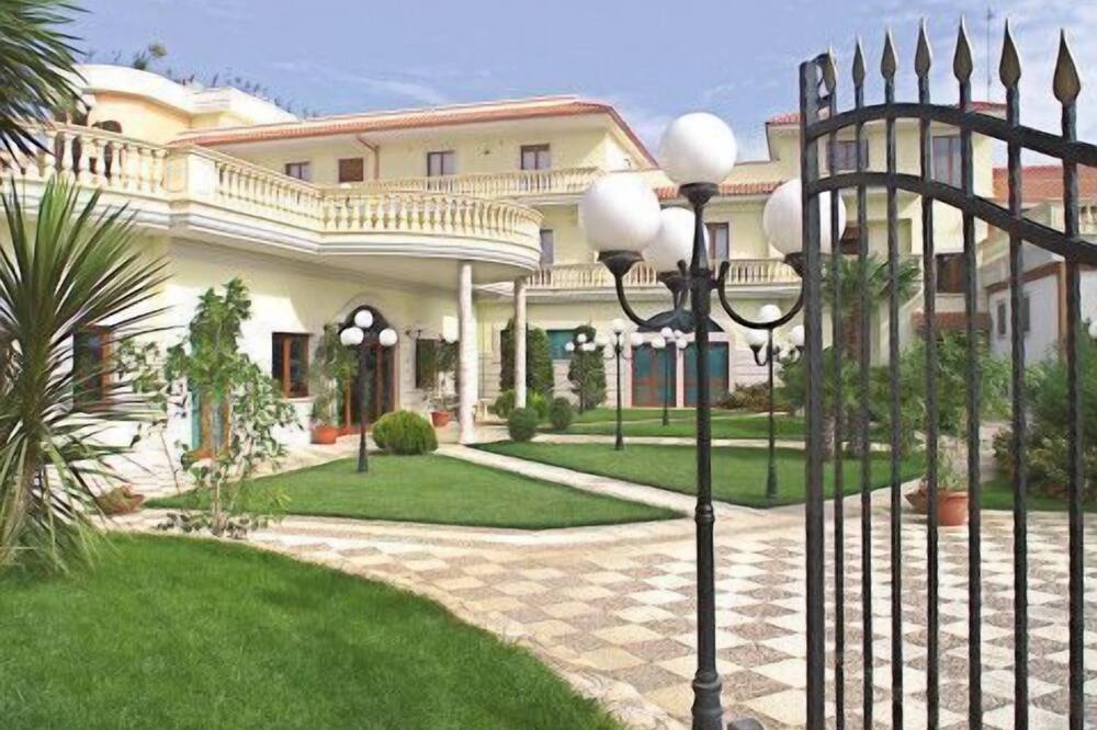 Hotel Parco Serrone 写真