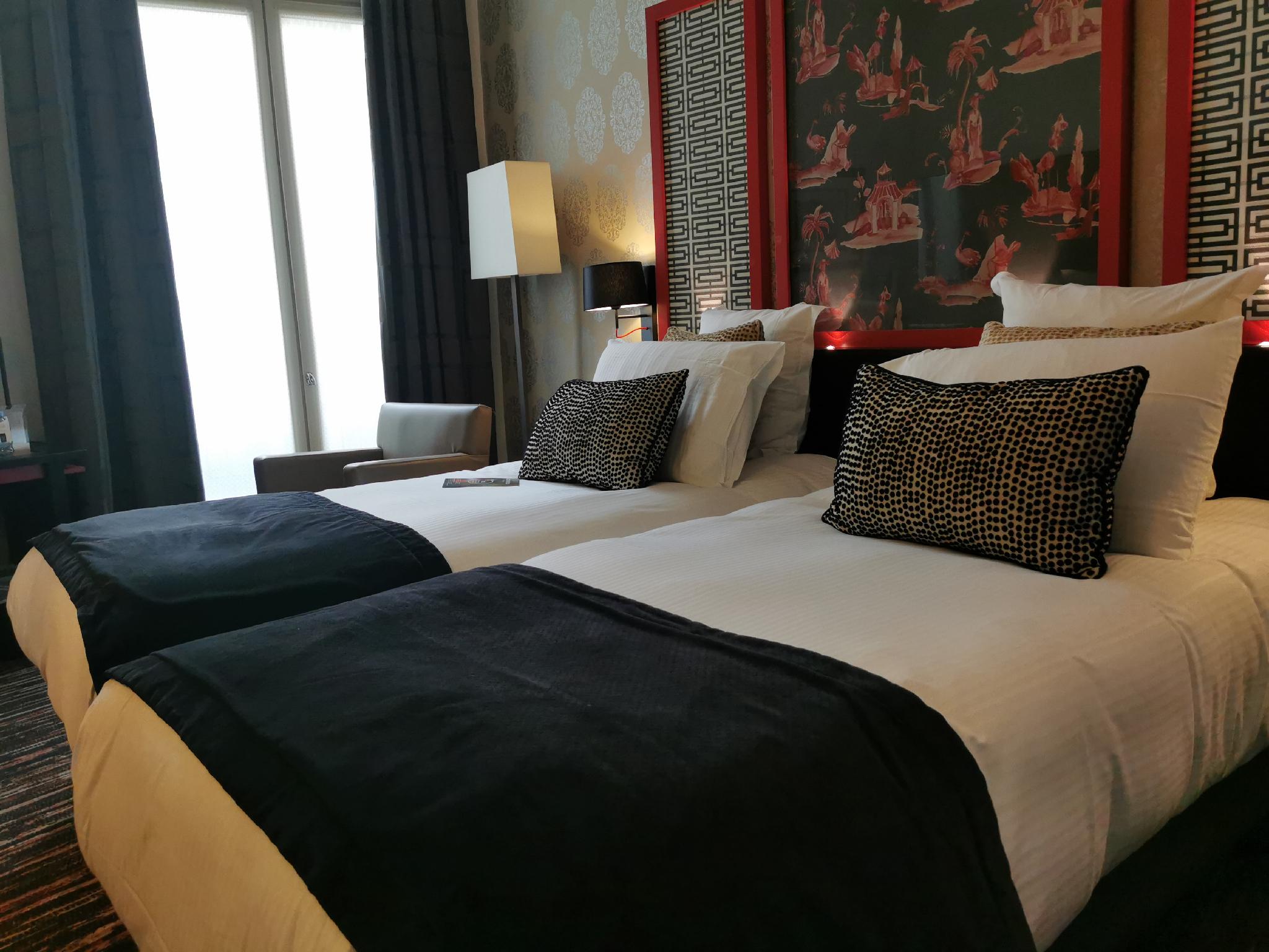 ル スタンダール プラス ヴァンドーム ホテル パリ エムギャラリー コレクション 写真