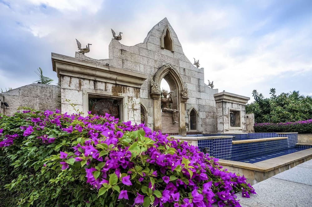 プルマン サンヤ ヤロン ベイ ヴィラズ アンド リゾート 写真