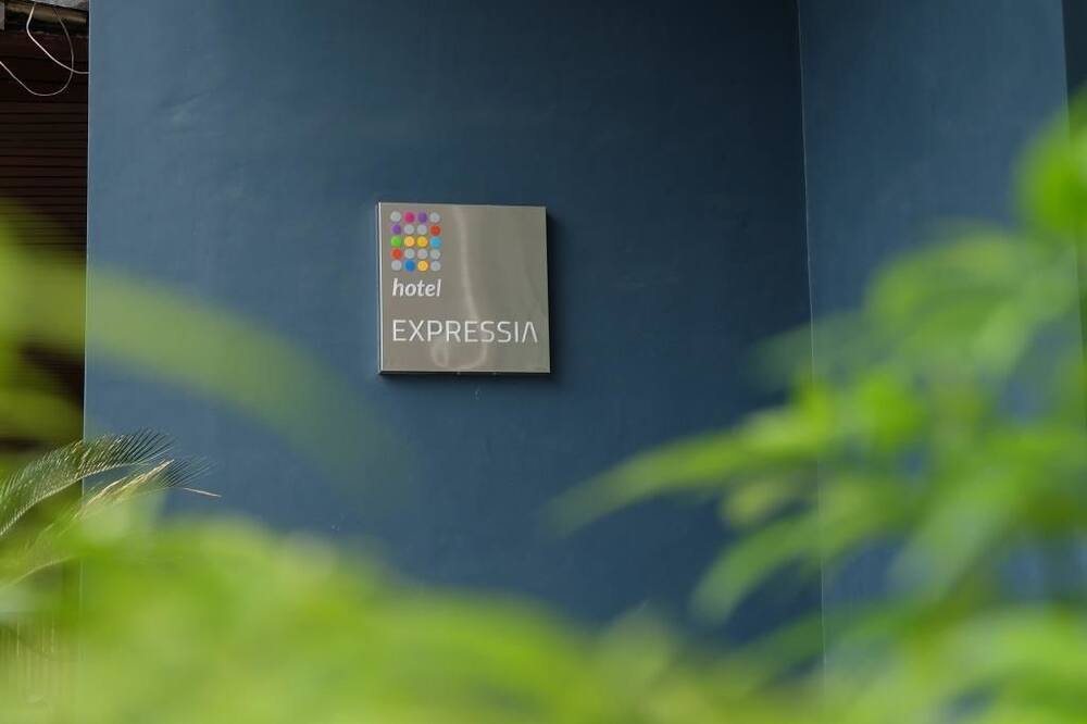 エクスプレシア ホテル マカッサル 写真