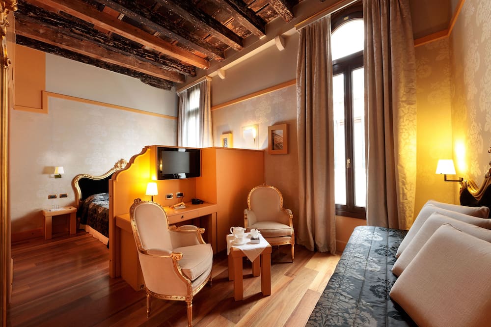 ホテル カ ズスト 写真