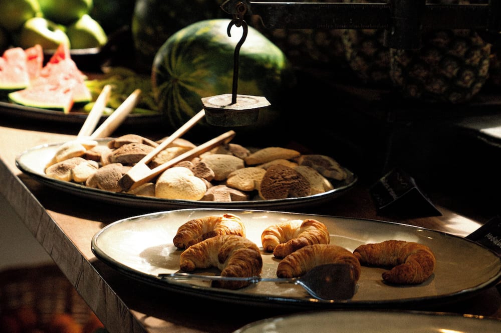 タカ マタンザス 写真