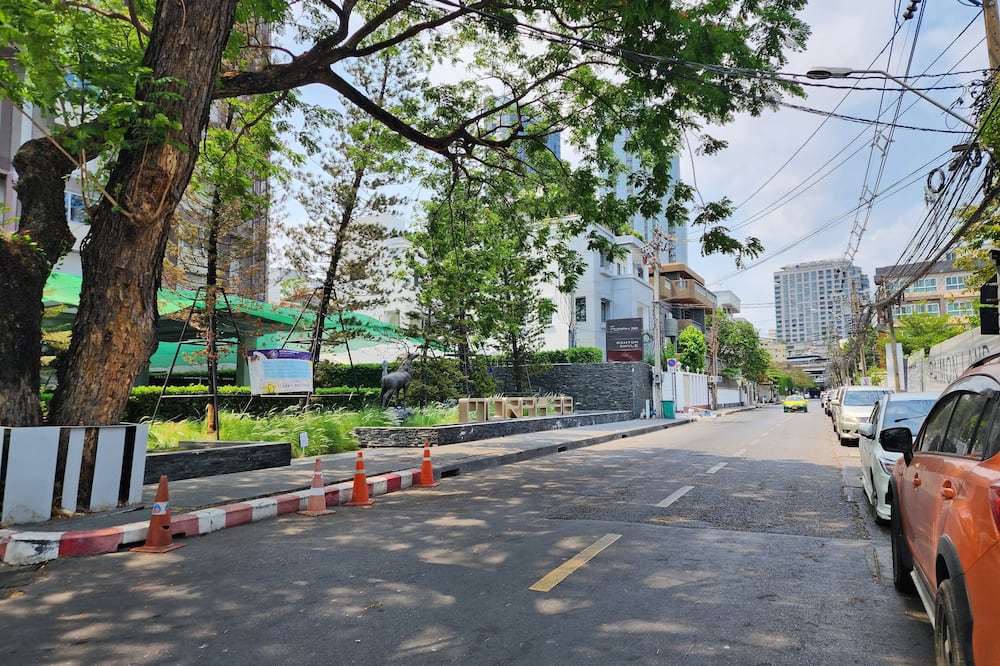 ザ サチャ アパート ホテル トンロー 写真