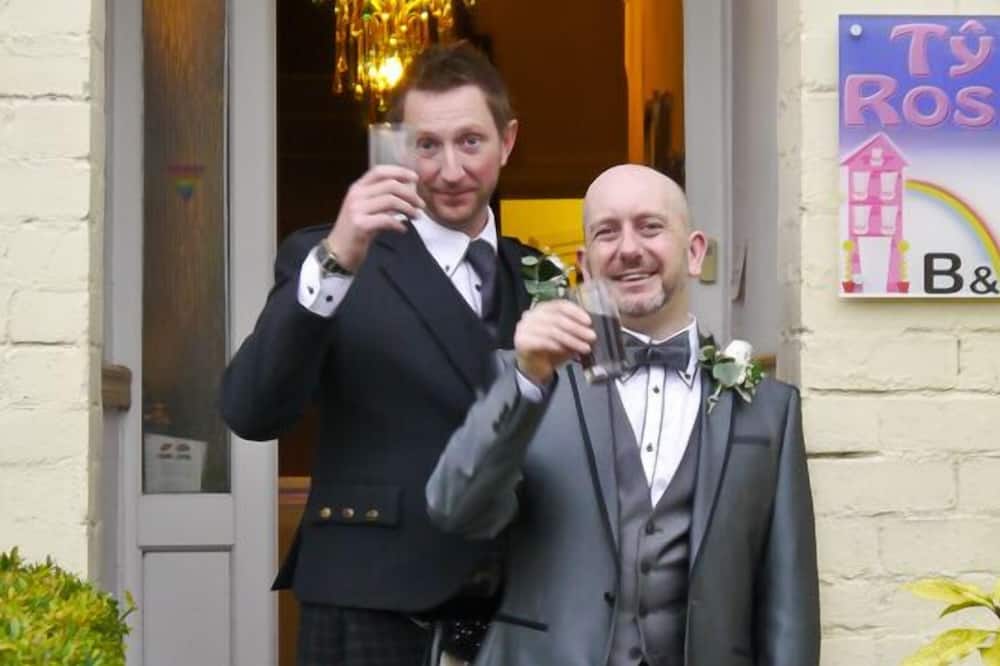 タイロサ ルームズ 写真