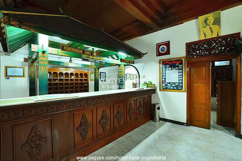 ホテル バティック ジョグジャカルタ 写真