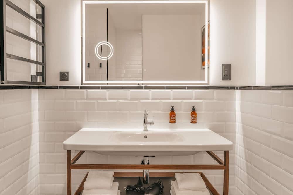 マーティー  ホテル ボルドー  タペストリー コレクション バイ ヒルトン 写真