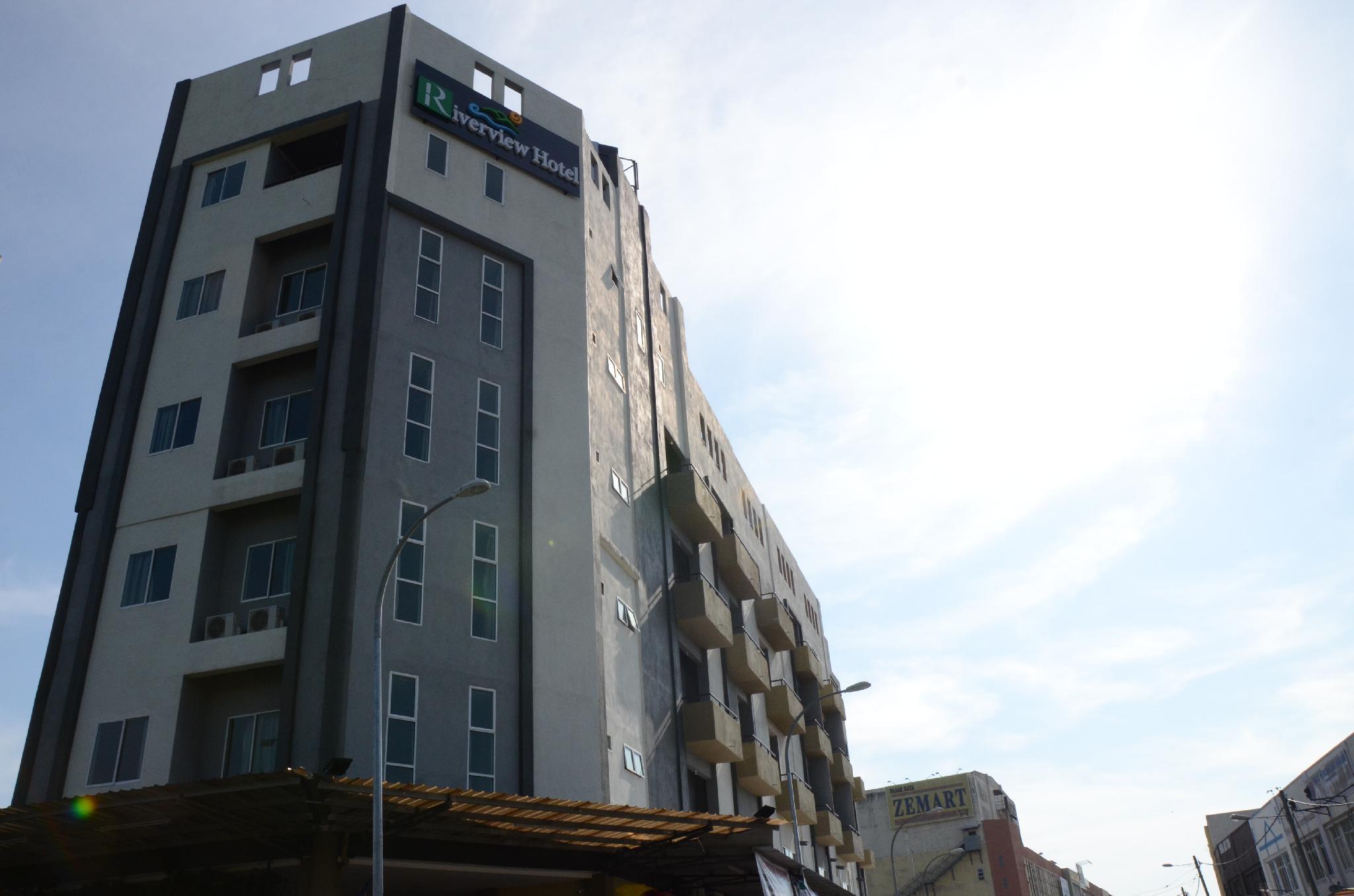 リバービュー ホテル 写真