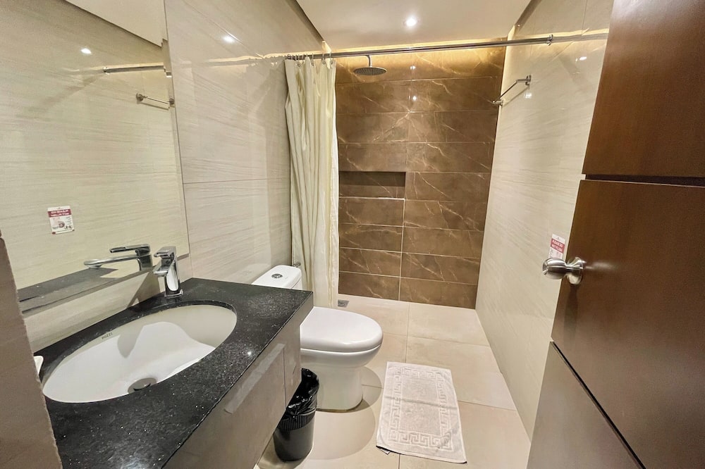 ザ ブイアイピー ホテル カガヤン デ オロ 写真