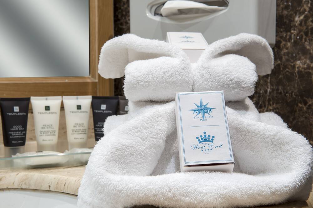 ホテル ウエスト エンド プロムナード デ ザングレ 写真