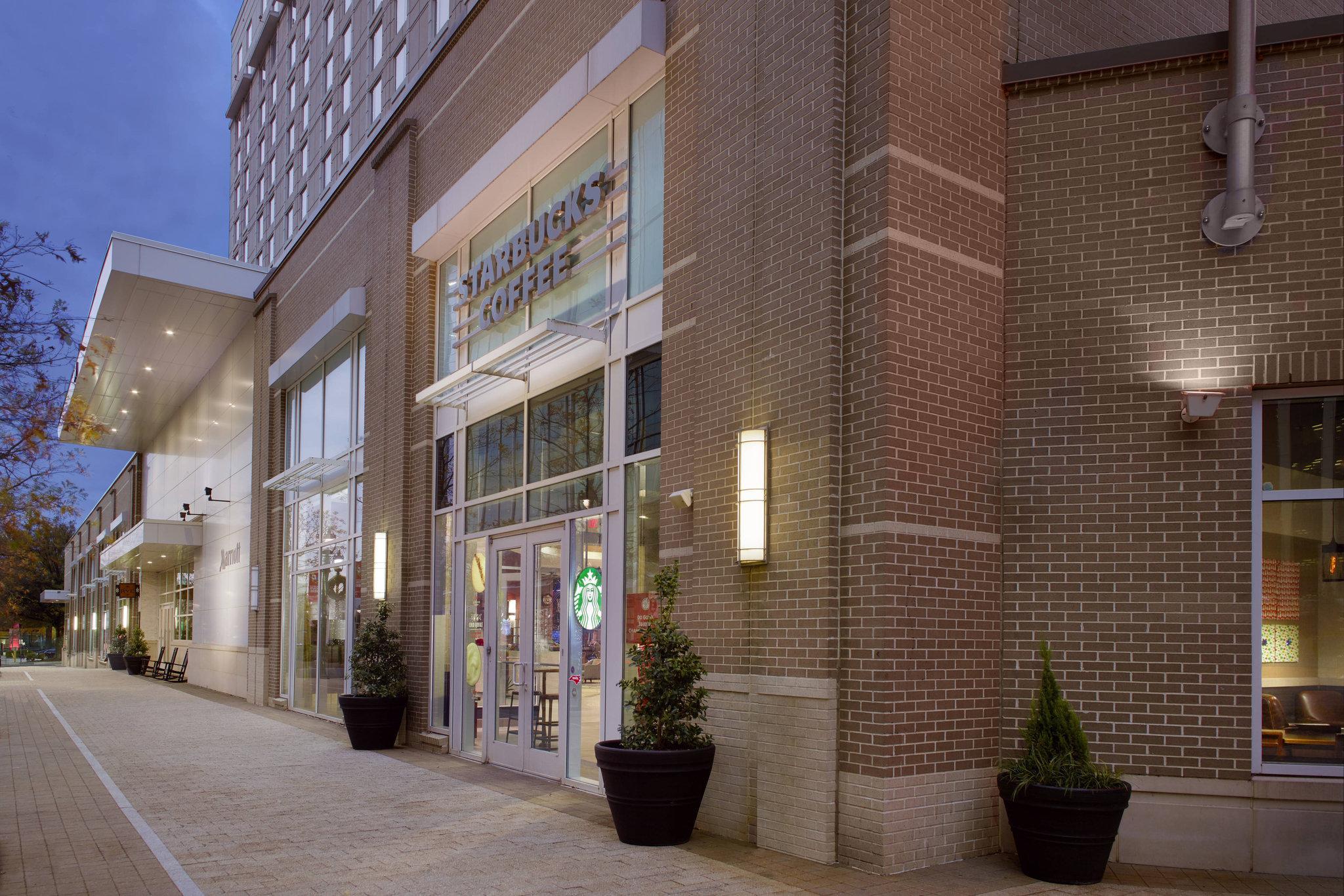 ローリー マリオット シティ センター 写真