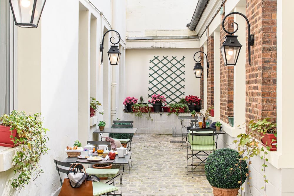 ホテル デ ロワ ベルサイユ 写真