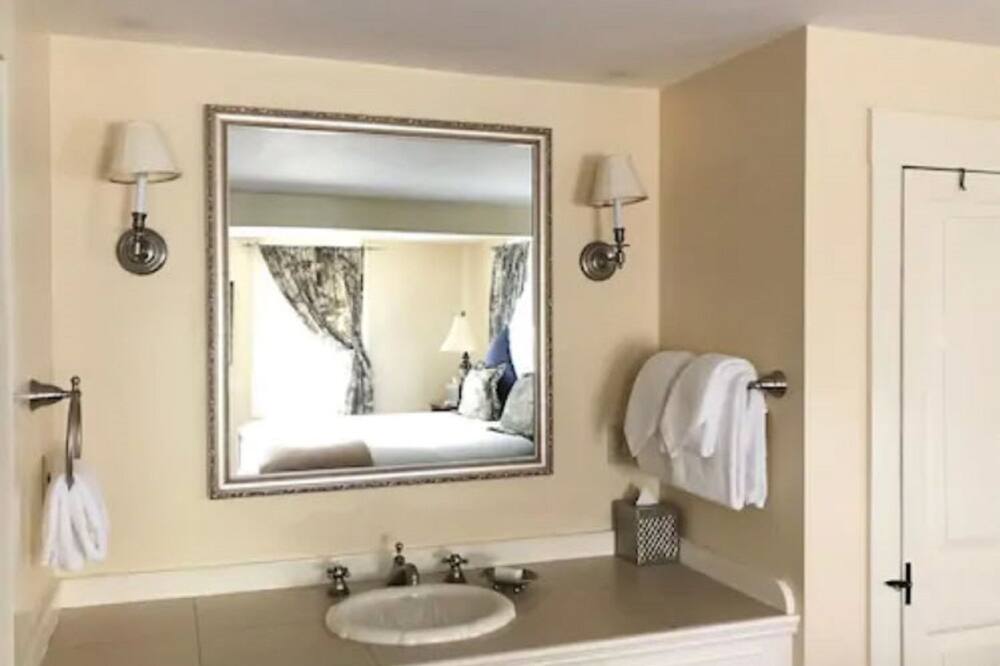 アドミラル ファラガット イン 写真