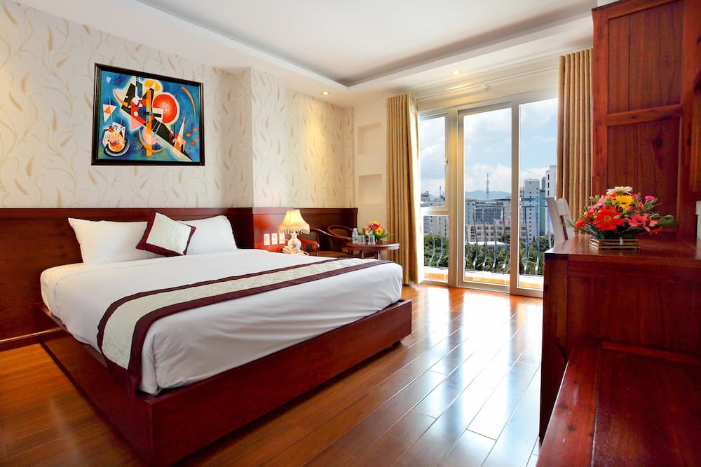 ゴールデン ニャチャン ホテル 写真