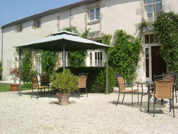 ホテル デュ ドンジョン 写真