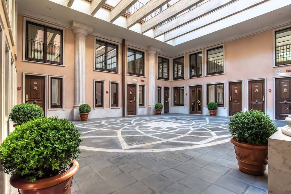 リバー パレス ホテル 写真