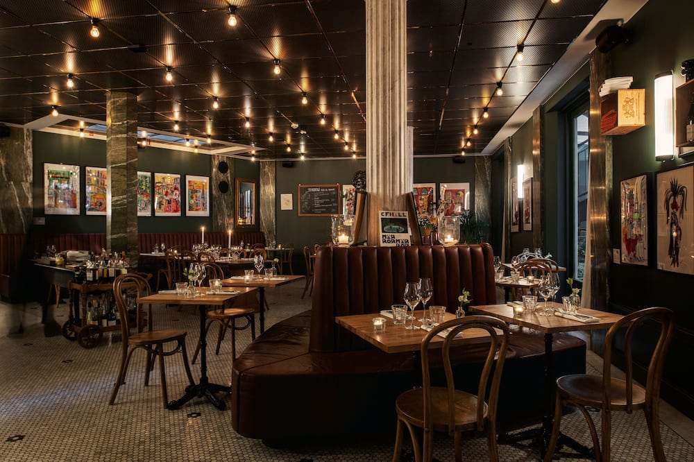 ザ スパロー ホテル 写真