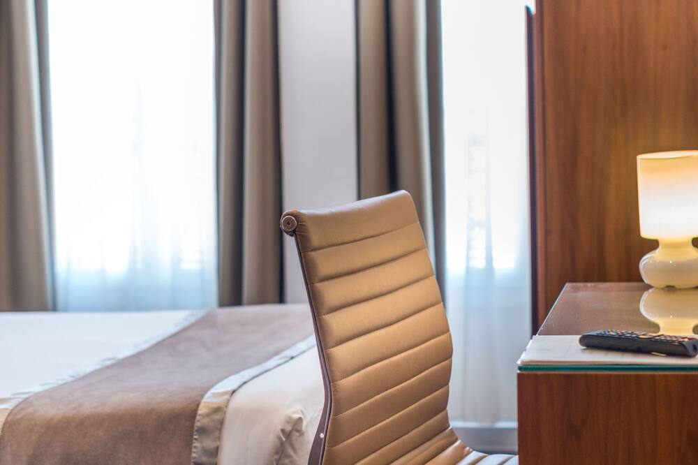 アート ホテル エイフェル 写真