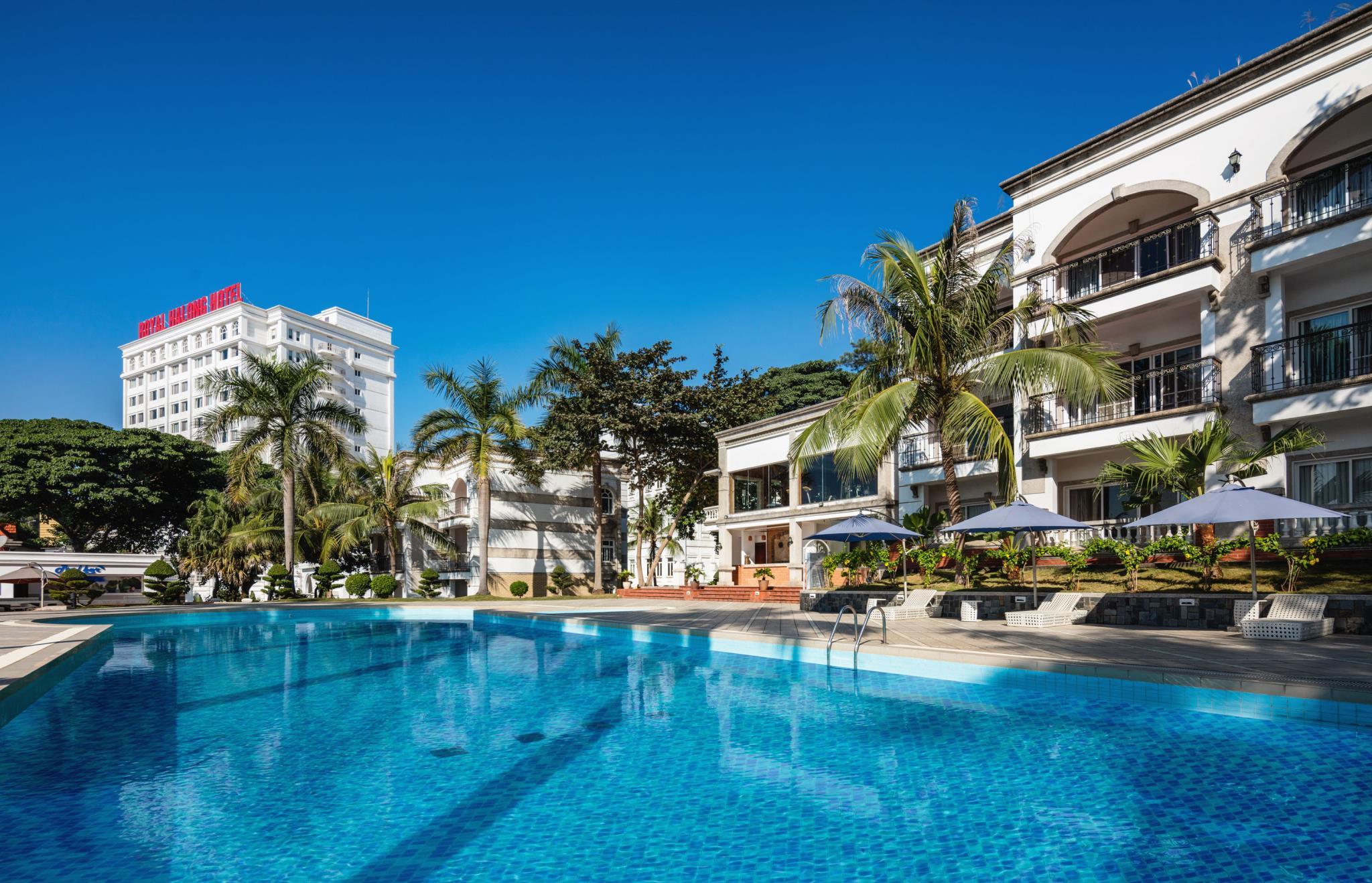 ロイヤル ヴィラ ハロン 写真